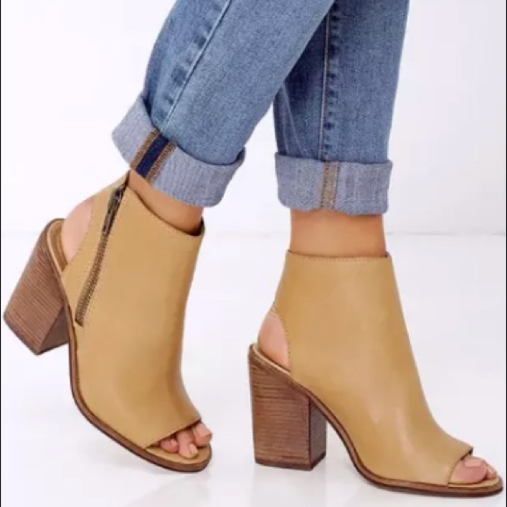 Steve Madden “Terra” Bootie size 8.5